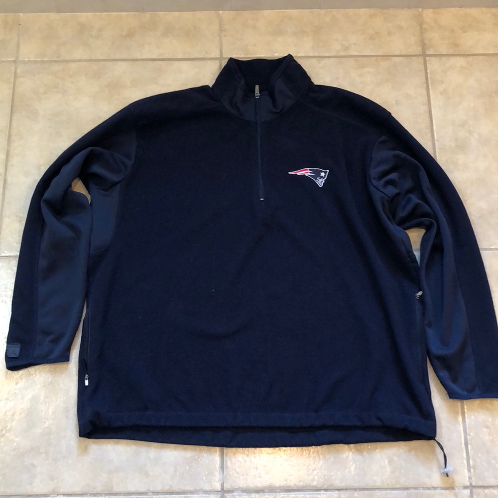 EUC. New England Patriots Men’s Quarter Zip.